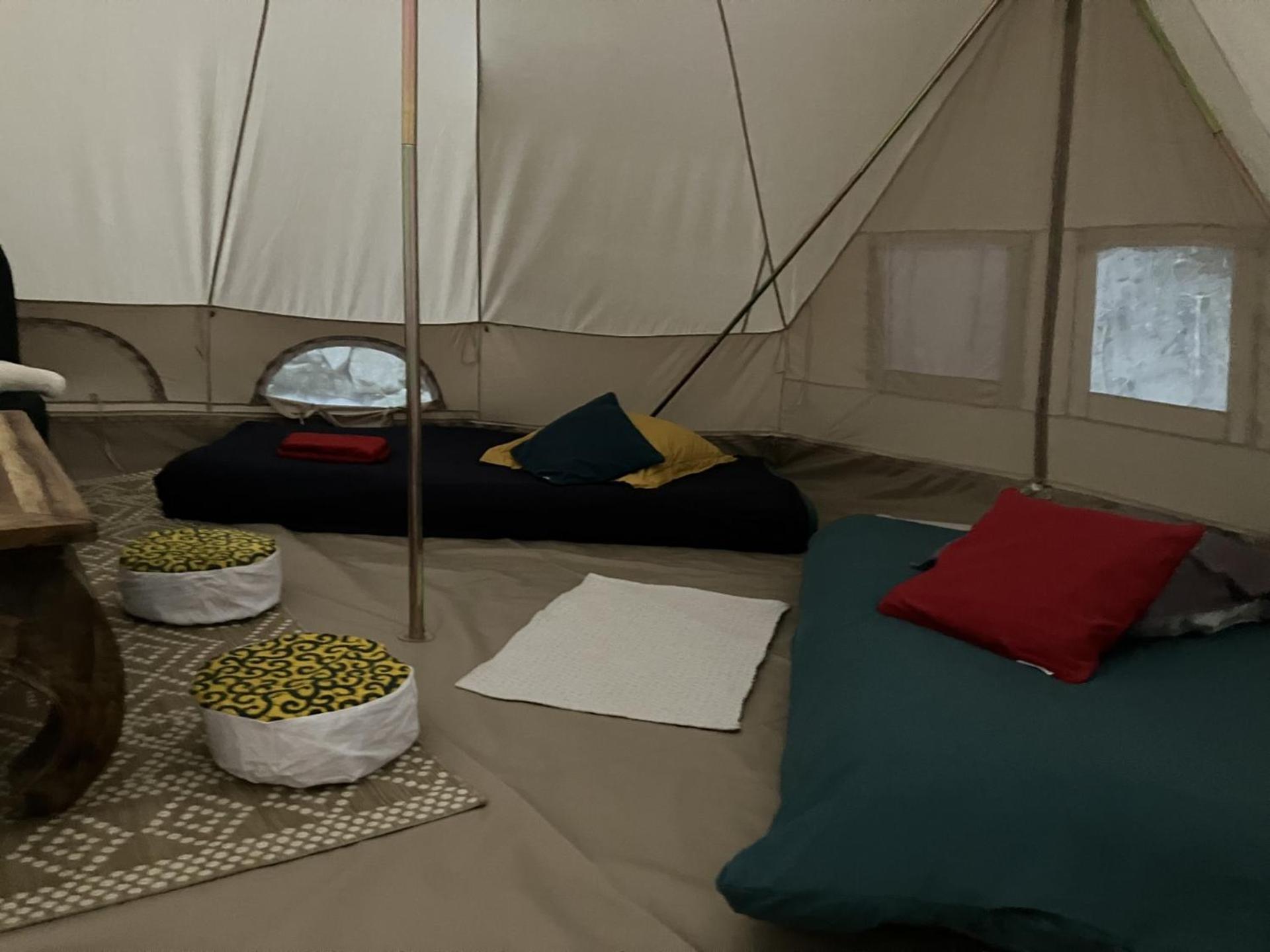 Grande Tente Tipi En Pleine Foret Burzet Экстерьер фото